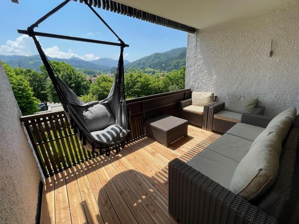 Balkon mit Hängematte — BergSeeTraum Schliersee