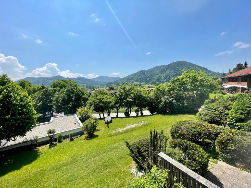 Bergblick vom Balkon – Ferienwohnung BergSeeTraum Schliersee